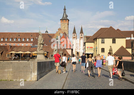 Alte Mainbrücke alte Brücke, Würzburg, Bayern, Deutschland Stockfoto