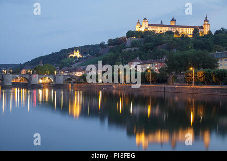 Festung Marienberg Fortress mit Mainufer, Würzburg, Bayern, Deutschland Stockfoto