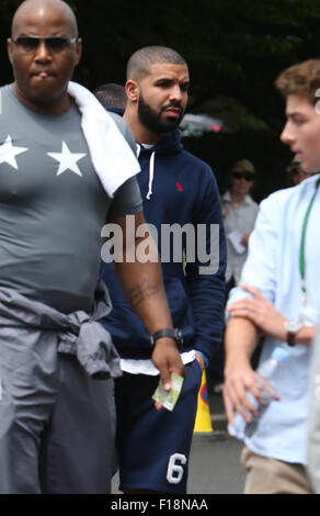 Wimbledon-2015 - Tag 1 - Promi-Sichtungen Mitwirkende: Drake wo: London, Vereinigtes Königreich bei: 29. Juni 2015 Stockfoto