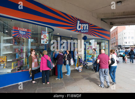 B & M Shop in Blackpool, Lancashire Stockfoto