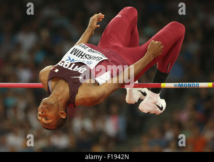 Peking, China. 30. August 2015. Mutaz Essa Barshim von Katar konkurriert im Hochsprung Finale am 15. International Association of Athletics Federations (IAAF) Leichtathletik Welt Championshipsat das Nationalstadion, auch bekannt als Vogelnest, in Peking, China, 30. August 2015. Foto: Christian Charisius/Dpa/Alamy Live News Stockfoto