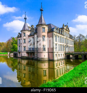 romantische mittelalterliche Burgen von Belgien - Poeke Stockfoto