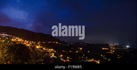 Nacht-Szene-Stadt-Landschaft in Jiufen, Taiwan. Stockfoto