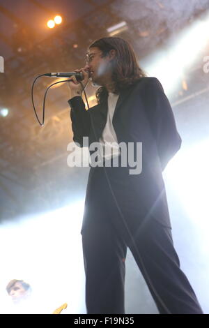 Leeds, Yorkshire UK. 30. August 2015. Spector führen Sie live auf der NME-Bühne beim Leeds Festival 2015 Credit: Simon Newbury/Alamy Live News Stockfoto