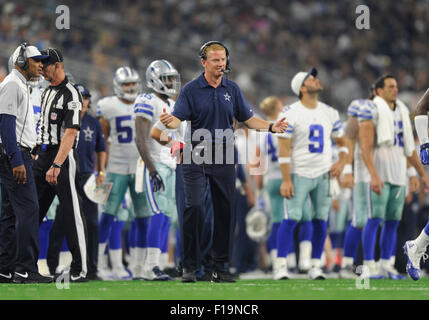 29. August 2015: Dallas Cowboys Kopf Trainer Jason Garrett während der NFL Preseason-Football-Spiel zwischen den Minnesota Vikings und die Dallas Cowboys im AT&T Stadium in Arlington, TX Albert Pena/CSM Stockfoto
