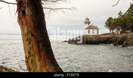 Ein Sturm Braut heraus über Vancouver im Blick von San Juan Island, Washington Stockfoto