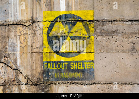 Fallout Shelter Schild am Eingang bunker Stockfoto