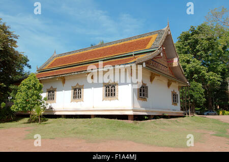 Provinz Loei, Thailand. 15. Oktober 2014. Haus im traditionellen Thai-Stil, Provinz Loei, Thailand © Andrey Nekrassow/ZUMA Wire/ZUMAPRESS.com/Alamy Live-Nachrichten Stockfoto