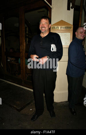 Star Treks, Jonathan Frakes, a Night out Soho in London im Café genießen bin Bohem Thur 10. Juli 2002 (Kredit Bild © Jack Ludlam) Stockfoto