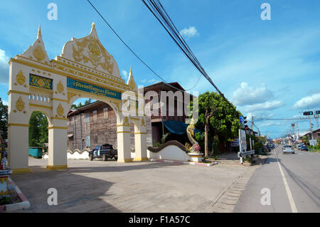 Provinz Loei, Thailand. 15. Oktober 2014. antike Tempel Wat Si Khun Mueang, Chiang Khan, Provinz Loei, Thailand © Andrey Nekrassow/ZUMA Wire/ZUMAPRESS.com/Alamy Live-Nachrichten Stockfoto