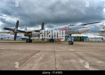 Tupolev Tu-95MS bei Flugschau MAKS 2015 in Moskau, Russland Stockfoto