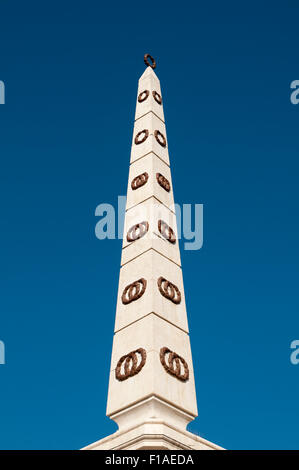 Obelisk zur Erinnerung an General Torrijos, Plaza De La Merced, Malaga, Andalusien, Spanien Stockfoto