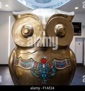 The G'Owl'Owl Skulptur von Temperper in the Birmingham Museum and Art Gallery, part of the Big Hoot Birmingham 2015, England Stockfoto