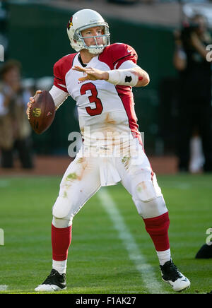 Oakland, CA. 30. August 2015. Arizona Cardinals quarterback Carson Palmer (3) in Aktion während der NFL Football-Spiel zwischen den Oakland Raiders und die Arizona Cardinals im O.co Coliseum in Oakland, Kalifornien. Die Cardinals geschlagen die Raiders 30-23. Damon Tarver/Cal Sport Media/Alamy Live-Nachrichten Stockfoto