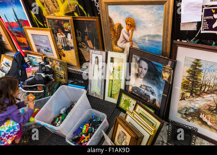 New York City, USA, Alte Bilderrahmen in Vintage Objekte Flohmarkt, Brooklyn, Stockfoto