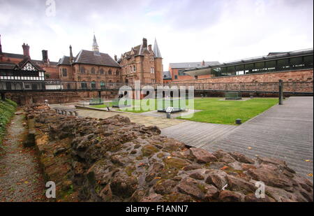 Das Priorat Visitor Centre im Stadtzentrum von Coventry, nach Hause zu den Ruinen der ersten Kathedrale Coventry England UK GB EU Stockfoto