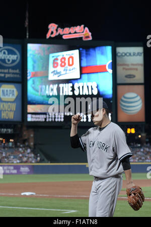 Atlanta, Georgia, USA. 28. August 2015. Masahiro Tanaka (Yankees) MLB: Masahiro Tanaka von der New York Yankees geht zurück auf die Trainerbank unterhalb des sechsten Inning während der Major League Baseball Interleague Spiel gegen die Atlanta Braves im Turner Field in Atlanta, Georgia, USA. © AFLO/Alamy Live-Nachrichten Stockfoto