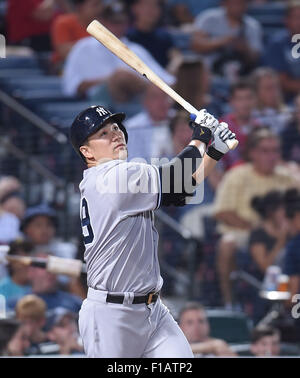 Atlanta, Georgia, USA. 28. August 2015. Masahiro Tanaka (Yankees) MLB: Masahiro Tanaka von der New York Yankees Uhren sein Foul Ball in seinem vierten Kooperationsmodus im siebten Inning während der Major League Baseball Interleague Spiel gegen die Atlanta Braves im Turner Field in Atlanta, Georgia, USA. © AFLO/Alamy Live-Nachrichten Stockfoto