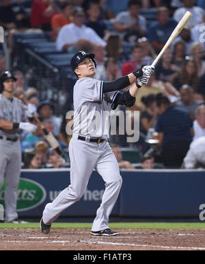 Atlanta, Georgia, USA. 28. August 2015. Masahiro Tanaka (Yankees) MLB: Masahiro Tanaka von der New York Yankees Uhren sein Foul Ball in seinem vierten Kooperationsmodus im siebten Inning während der Major League Baseball Interleague Spiel gegen die Atlanta Braves im Turner Field in Atlanta, Georgia, USA. © AFLO/Alamy Live-Nachrichten Stockfoto