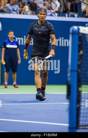 New York, NY, USA. 31. August 2015. Rafael Nadal unterwegs für Promi-Schnappschüsse - Mo, New York, NY 31. August 2015. Bildnachweis: Steven Ferdman/Everett Collection/Alamy Live-Nachrichten Stockfoto