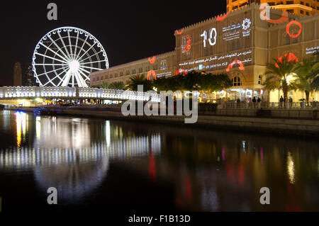 Emirats Sharjah, Vereinigte Arabische Emirate. 15. Oktober 2014. Sharjah Light Festival, Al Qasha (interne Fassaden), Sharjah, Vereinigte Arabische Emirate, in der Nähe von East © Andrey Nekrassow/ZUMA Wire/ZUMAPRESS.com/Alamy Live-Nachrichten Stockfoto