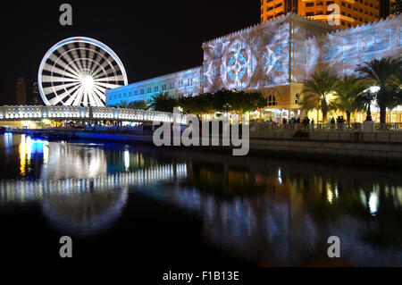 Emirats Sharjah, Vereinigte Arabische Emirate. 15. Oktober 2014. Sharjah Light Festival, Al Qasha (interne Fassaden), Sharjah, Vereinigte Arabische Emirate, in der Nähe von East © Andrey Nekrassow/ZUMA Wire/ZUMAPRESS.com/Alamy Live-Nachrichten Stockfoto