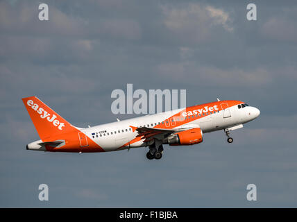 Schönefeld, Deutschland, eine Maschine EasyJet ab Flughafen Berlin-Schönefeld Stockfoto