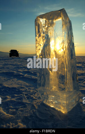 Der Baikalsee, Sibirien, Russland. 15. Oktober 2014. Eiskristalle auf See Baikal © Andrey Nekrassow/ZUMA Wire/ZUMAPRESS.com/Alamy Live-Nachrichten Stockfoto