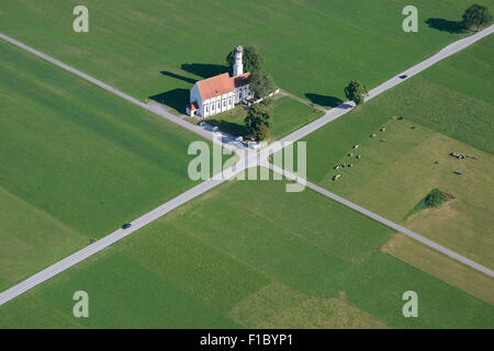 LUFTAUFNAHME. St. Coloman Kirche. Schwangau, Füssen, Bayern, Deutschland. Stockfoto