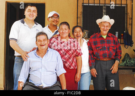 Guatemala, Concepcion Las Minas, Familienfoto Stockfoto