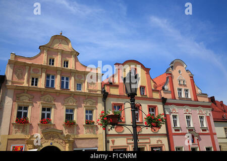 Häuser am Marktplatz (Rynek), Ladek Zdrój (Bad Landeck), Haeuser bin Marktplatz (Rynek), Niederschlesien, Polen, Europa Stockfoto