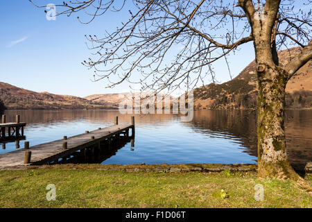 Steg am See Ullswater und Ort fiel auf Recht, Glenridding, Lake District, Cumbria, England Stockfoto