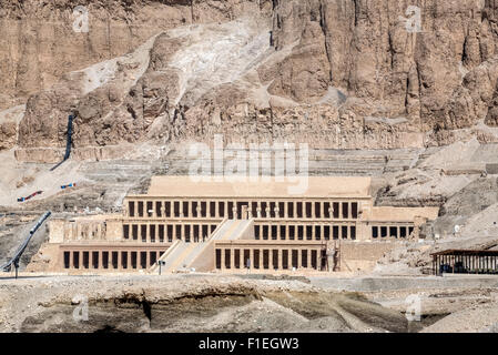 Leichenhalle Tempel der Hatschepsut, Deir el-Bahari, Luxor, Ägypten, Afrika Stockfoto