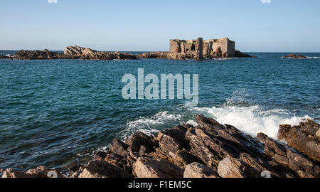 Fort Homeaux Les Florains vor der Küste von Alderney, Kanalinseln Stockfoto