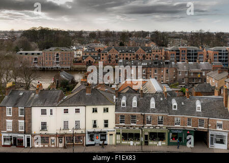 Blick vom Turm Cliffords, York: Tower Street Stockfoto