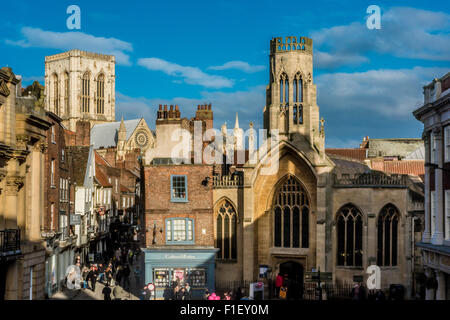Blick auf St. Helena Square und York Minster von Mansion House, York. Lord Mayor Residenz. Stockfoto