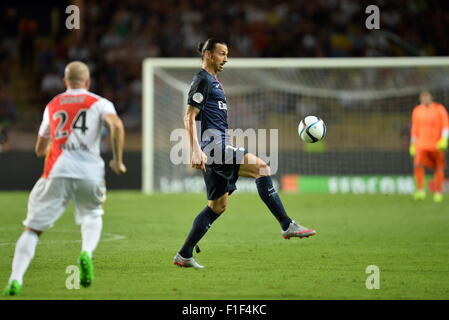 Monaco, Frankreich. 30. August 2015. Französischen Liga 1 Fußball. Monaco im Vergleich zu Paris Saint-Germain. Zlatan Ibrahimovic (Psg) © Action Plus Sport/Alamy Live News Stockfoto