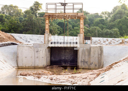 Der Aufbau des Systems, die Wasserpumpen für die Landwirtschaft Stockfoto