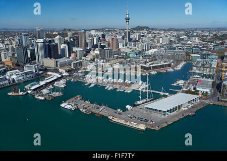 Viaduct Harbour und Auckland Waterfront, Auckland, Nordinsel, Neuseeland - Antenne Stockfoto