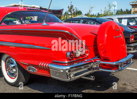 Rückansicht des eine 1957 restauriert und individuell Chevy Impala mit einem Continental-Kit bei einem August 2014 klassische Auto-Show in Washington Stockfoto