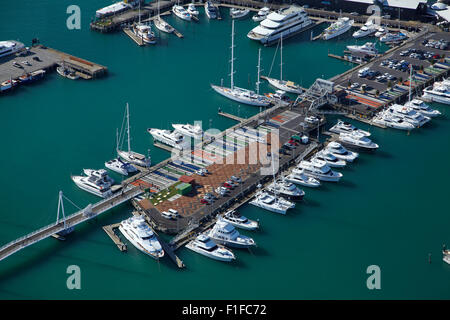 Boote, Viaduct Harbour, Auckland Waterfront, Auckland, Nordinsel, Neuseeland - Antenne Stockfoto