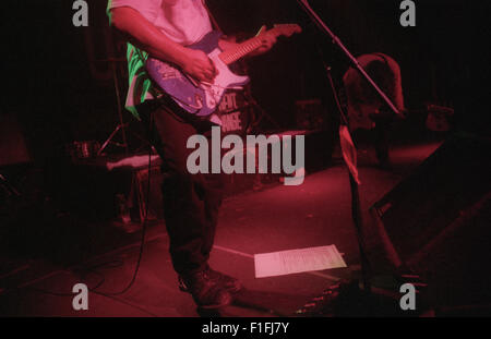 Southern California Punkrockband Agent Orange spielt eine Show im Cactus Club in San Jose, Kalifornien während 1995. Stockfoto