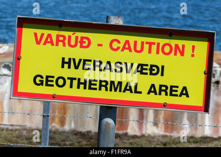 geothermische Warnschild in Laugarvatn, Island Stockfoto