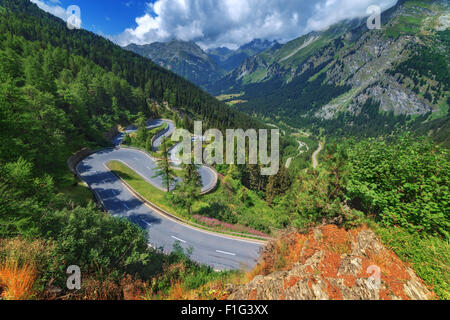 Herrliche Aussicht auf den Maloja-Pass, Alpen, Schweiz, Europa. Stockfoto