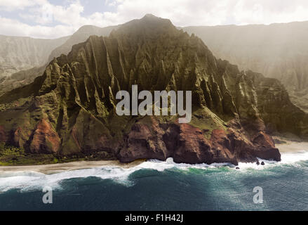 Aerial View der Na Pali Küste auf der Insel Kauai, Hawaii Stockfoto