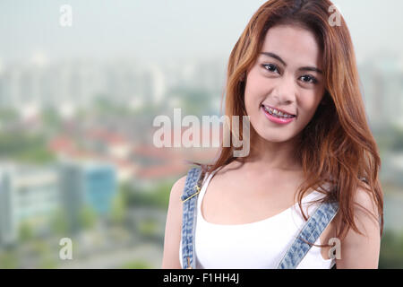 Nahaufnahme Foto von schönen Asiatin Portrait in der Stadt Stockfoto