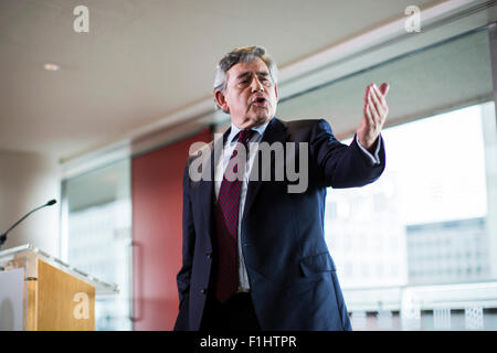 Gordon Brown hält eine Rede in der Royal Festival Hall im Zentrum von London. Stockfoto