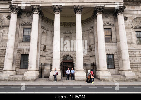 Das Four Courts, aufbauend auf Gasthöfe Quay, Dublin. Schauplatz von schweren Kämpfen während des Aufstands 1916 Ostern. Irland. Stockfoto