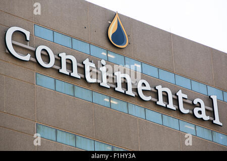 Ein Logo Zeichen außerhalb der Zentrale von Continental Resources, Inc., in Oklahoma City, Oklahoma, am 20. August 2015. Stockfoto