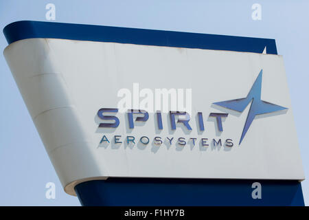 Ein Logo Zeichen außerhalb der Hauptsitz von Spirit AeroSystems, Inc., in Wichita, Kansas, am 22. August 2015. Stockfoto